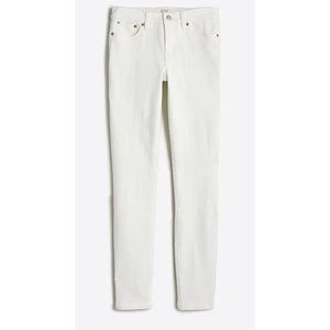 J Crew Women's 8" midrise skinny jean in white denim size 26/28 Item G1972